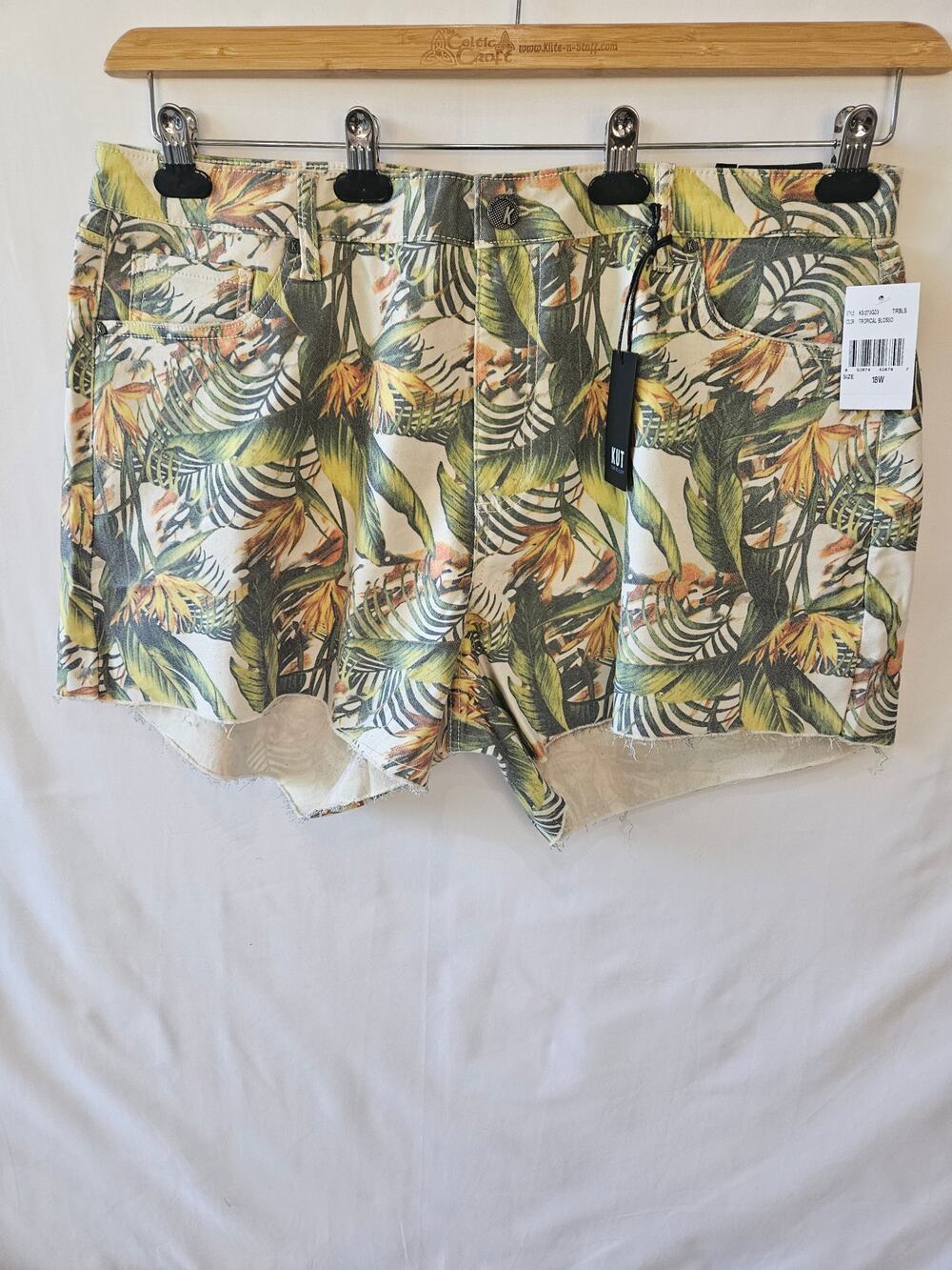 Kut Jane Shorts High Rise Tropical Raw Hem Green 18W